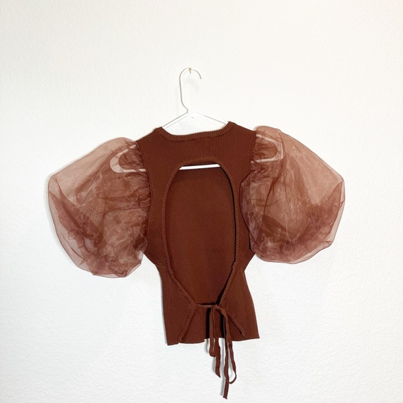 🔥SALE🔥 ASTR brown sheer puff sleeves open back top Medium - Picture 4 of 7
